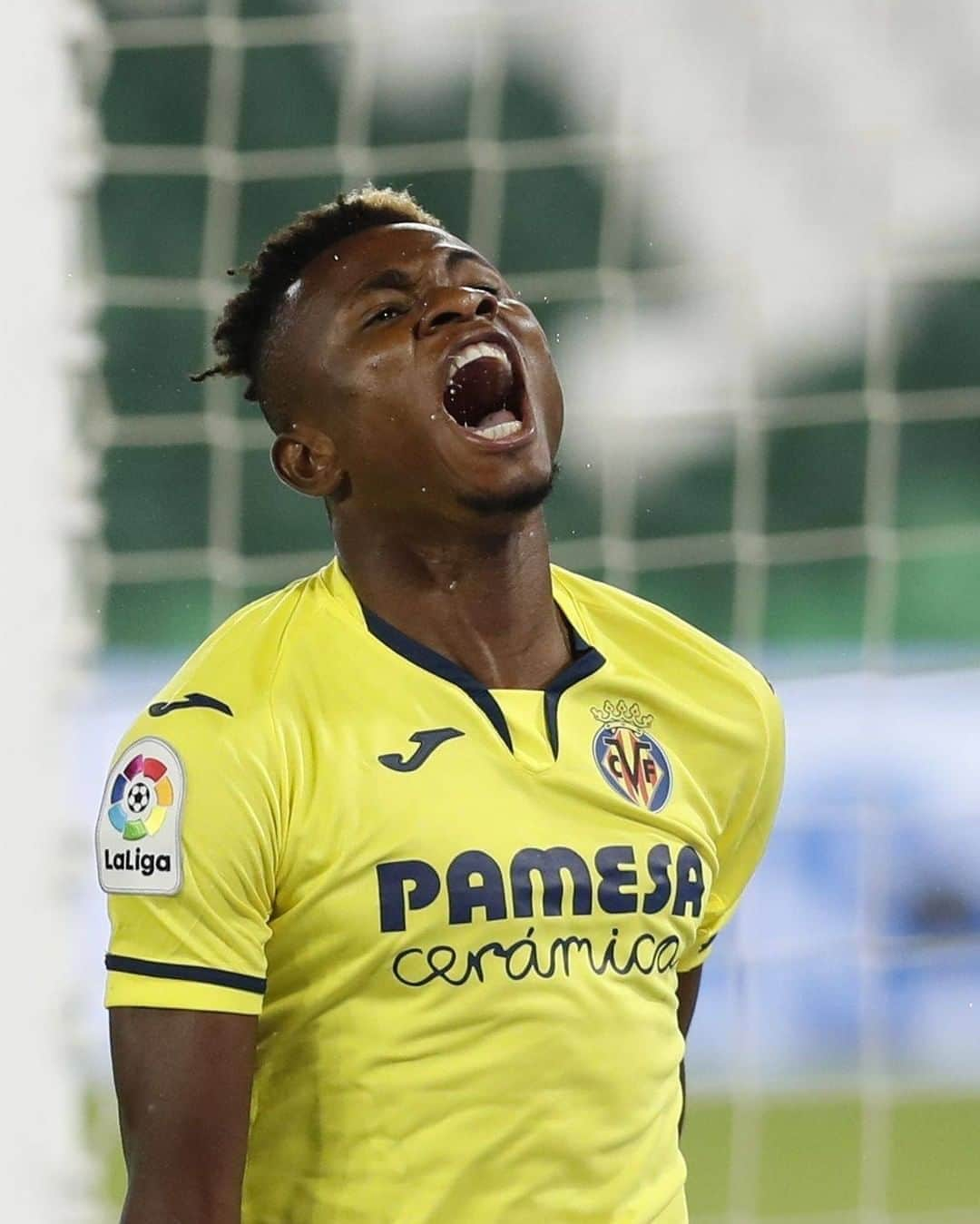 LFPさんのインスタグラム写真 - (LFPInstagram)「The Shout! 💛 ⚽️ • ¡El Grito de #Chukwueze! 😱⚽️ • #Villarreal #LaLiga #LaLigaSantander #Football」8月19日 12時00分 - laliga