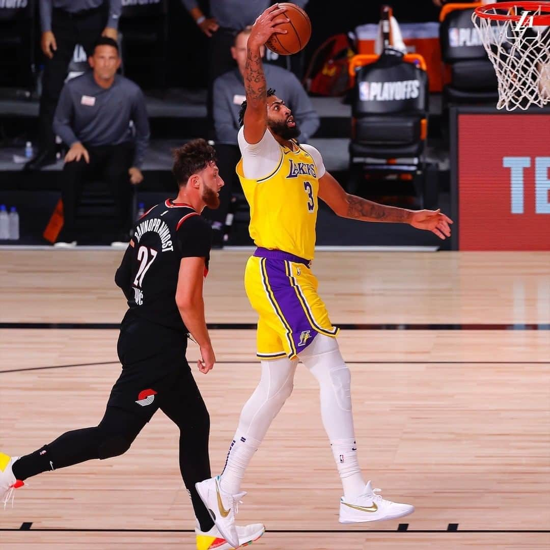 Los Angeles Lakersさんのインスタグラム写真 - (Los Angeles LakersInstagram)「The block. The dunk. The Brow.」8月19日 12時13分 - lakers