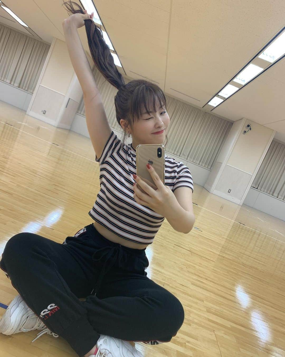 中西智代梨さんのインスタグラム写真 - (中西智代梨Instagram)「ダンス動画撮ったよ💃💃💃 編集もその日のうちに終わらせたから 今日の18時にあげるよ😎 ちゃんとダンス見せるの中々ないからなんかドキドキするけど…是非見てください☺️ チャンネル登録して待機しててね😉 #ちよチャンネル#毎回18時投稿」8月19日 12時49分 - sukiyaki_daisuki512