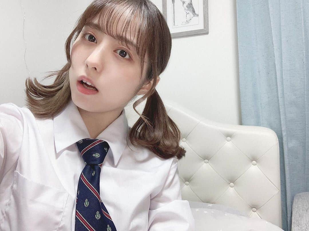 前田美里のインスタグラム：「すいようび。 どうか今日も平和で🕊 . .  #水曜日 #制服 #ツインテール  #おうち時間 #stayhome #ノスタルジック #女子力 #自撮り  #film #film_jp #photo #summer #selfie #ファインダー越しの私の世界 #写真好きな人と繋がりたい #ヲタク #欅坂46 #日向坂46 #costume #japanesegirl #follow #followme #좋아요 #팔로우미 #팔로미 #오오티디」