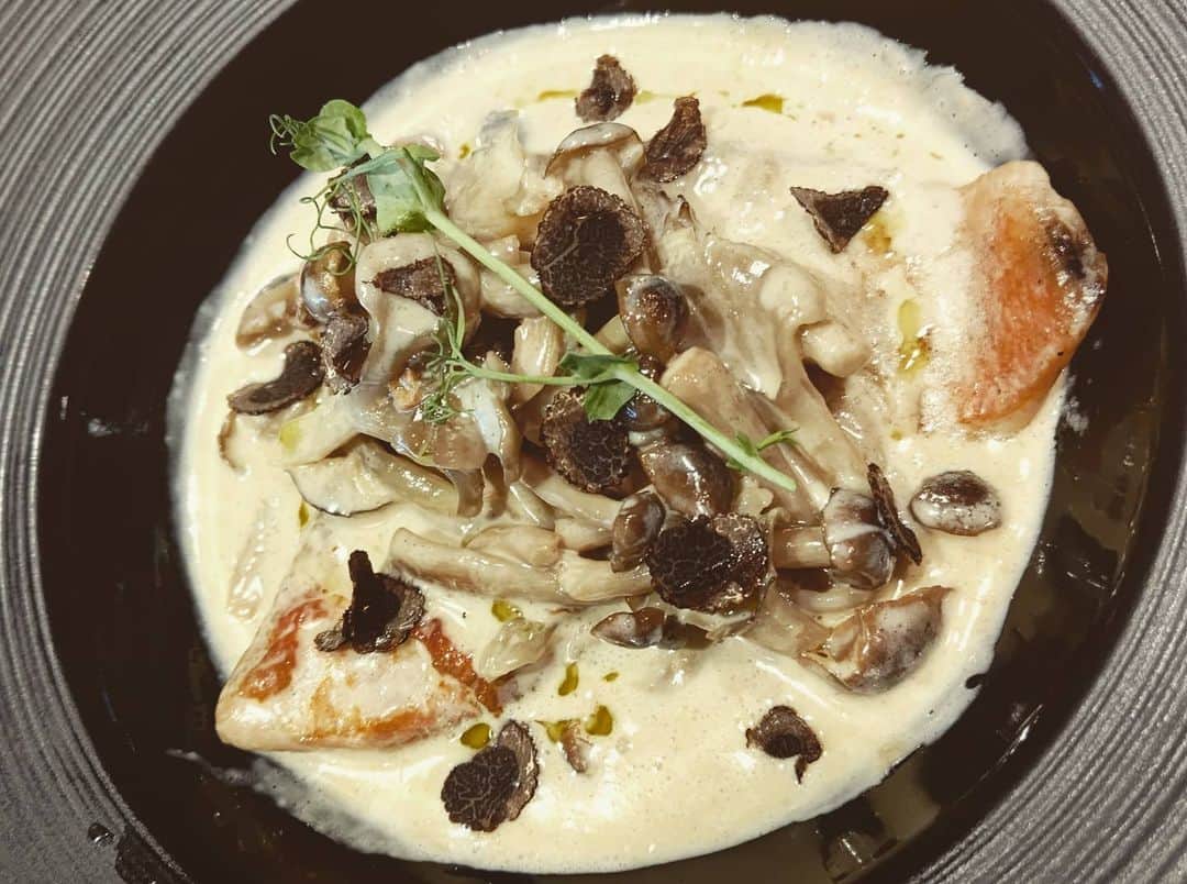 sdiningのグルメインスタ