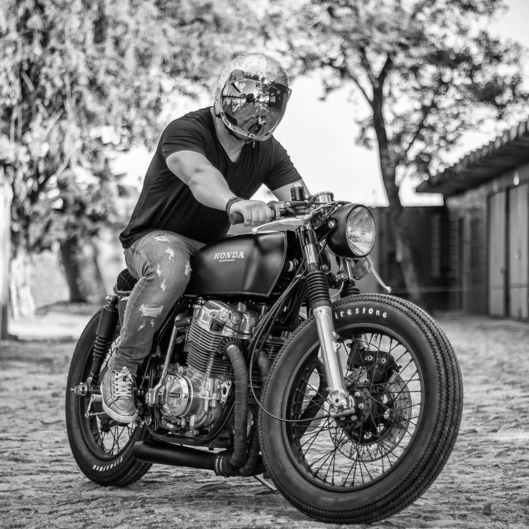 epidemic_motorsさんのインスタグラム写真 - (epidemic_motorsInstagram)「Some people like bikes, others love them, but then there are those who are obsessed  Custom by FF Studio via @faiblan」8月20日 1時07分 - epidemic_motors