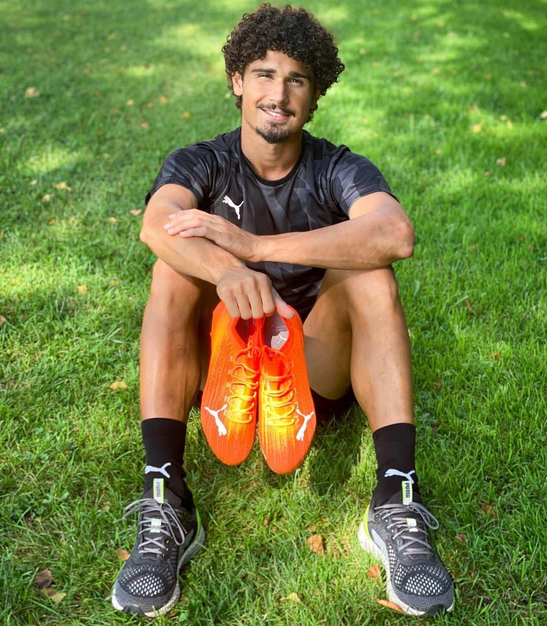 のインスタグラム：「LET THE ULTRA ERA BEGIN 💨  . @pumafootball  . . #puma #pumafootball #pumaultra #uncatchablespeed」