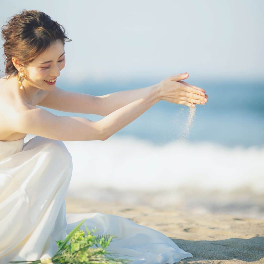 CLAIREのインスタグラム：「さらさら砂遊び🏖 ・ @clairebridalstudio」