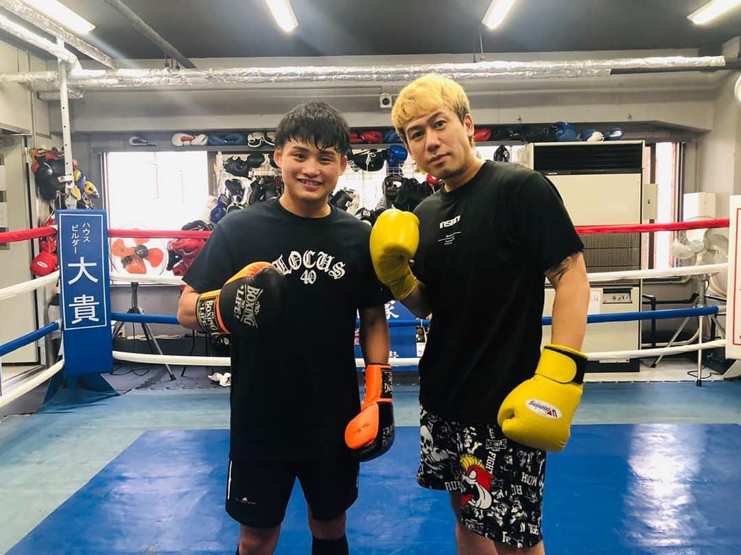 川畑要さんのインスタグラム写真 - (川畑要Instagram)「リスペクト格闘技‼️‼️  YouTube初コラボは京口紘人くんとしましたよー🥊  近日公開、お楽しみに^_^  #川畑要 #chemistry #京口紘人 #wba世界ライトフライ級スーパー王者  #youtube  #初コラボ」8月19日 17時21分 - kawabata1979