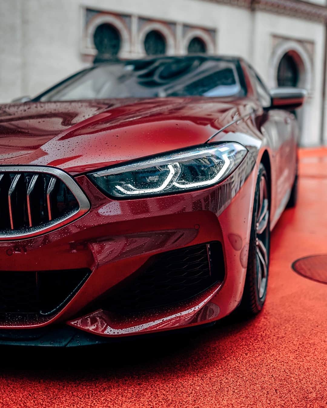 BMWさんのインスタグラム写真 - (BMWInstagram)「Come as you are.  The BMW 8 Series Gran Coupé.  #THE8 #BMW #8Series #BMWrepost @blekoshots __ BMW M850i xDrive Gran Coupé: Fuel consumption in l/100 km (combined): 10.0–9.9. CO2 emissions in g/km (combined): 229–226. Further information: www.bmw.com/disclaimer.  	 Acceleration (0-100 km/h): 3.9 s. Power: 390 kW, 530 hp, 750 Nm. Top speed (limited): 250 km/h.」8月19日 17時22分 - bmw