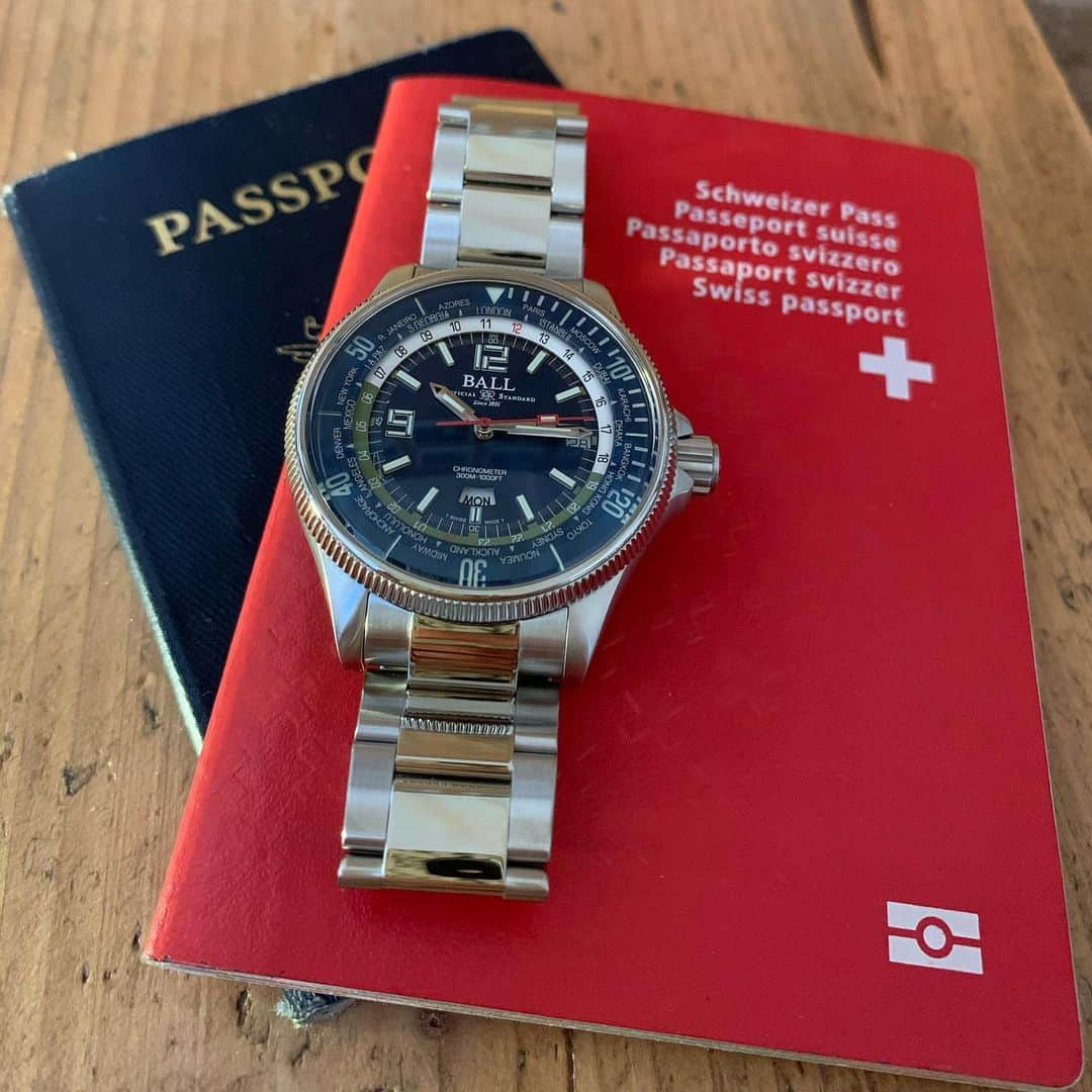 ボール・ウォッチさんのインスタグラム写真 - (ボール・ウォッチInstagram)「The Engineer Master II Diver Worldtime. A cleaner main dial, an updated minute track, larger sword hands and accent colors give new life to an icon.  Available on shop.ballwatch.ch and in our retailers network. #ballwatch #divewatch #worldtime #bluedialwatch #explore #lume #tobeyourself」8月19日 17時27分 - ballwatch