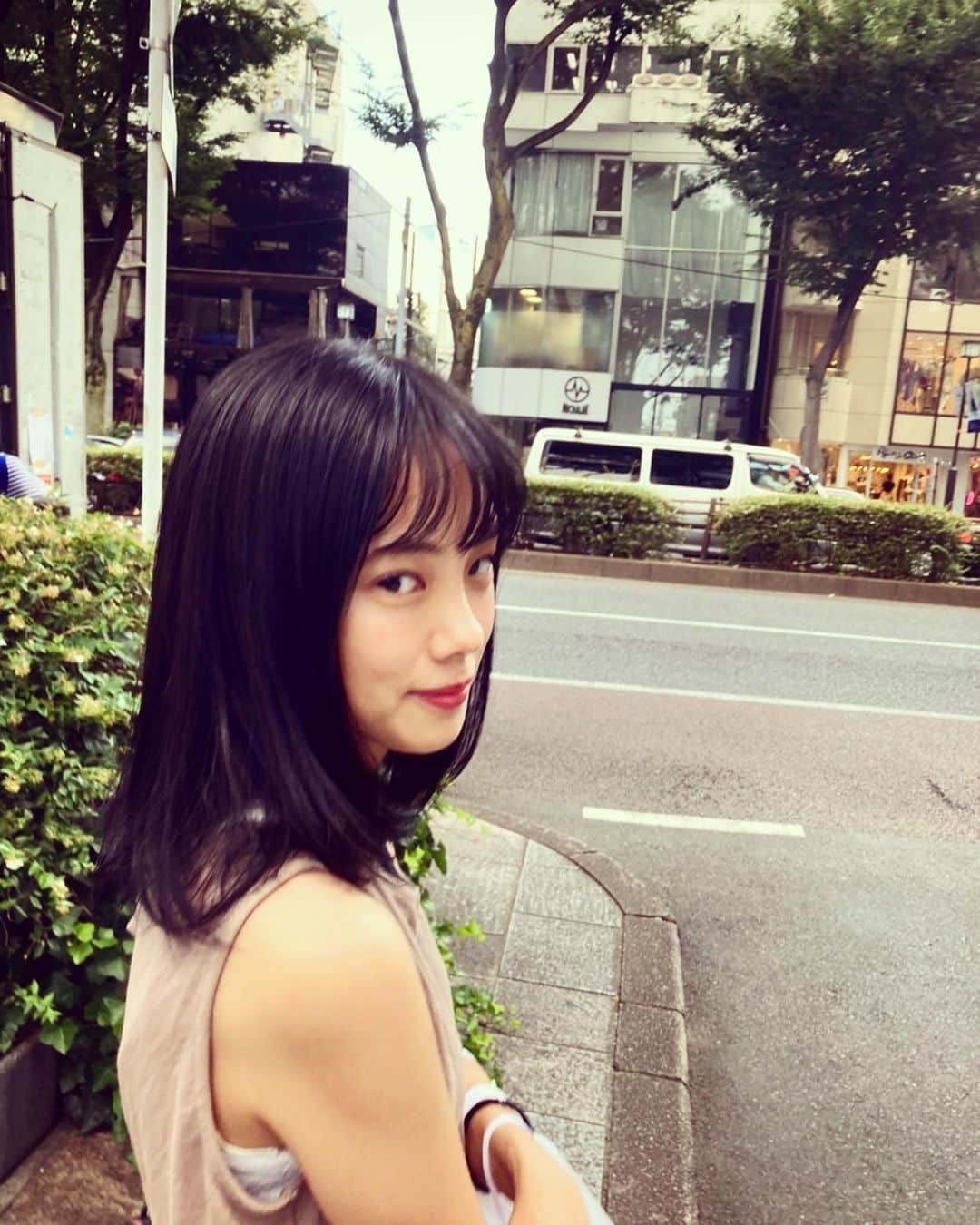 中山来未のインスタグラム：「美容室で綺麗にお色入れてもらいました　🙆‍♀️」
