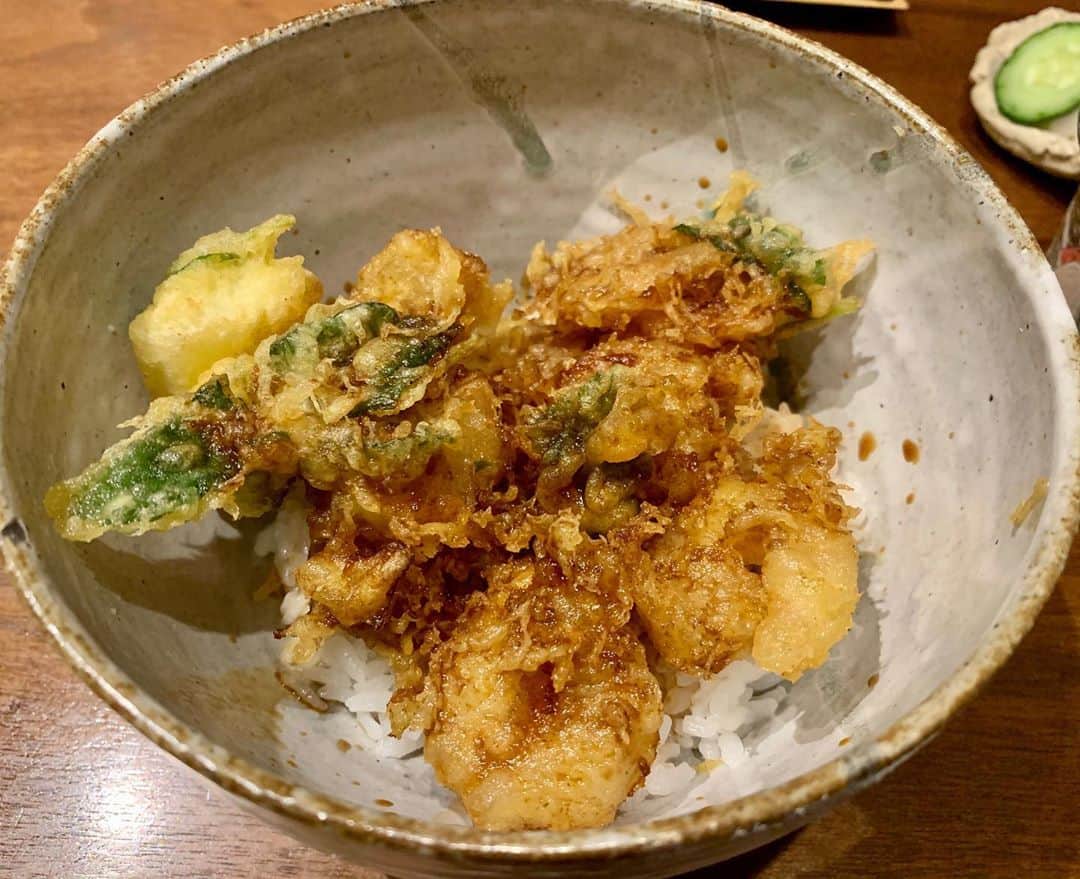 武内裕之のインスタグラム：「One of the best Kakiage bowls (Kakiage is a rice bowl topped with mixed vegetables and seafood tempura) #lunch #kakiage #fukuoka #japanesefood #japan #福岡 #かき揚げ丼」