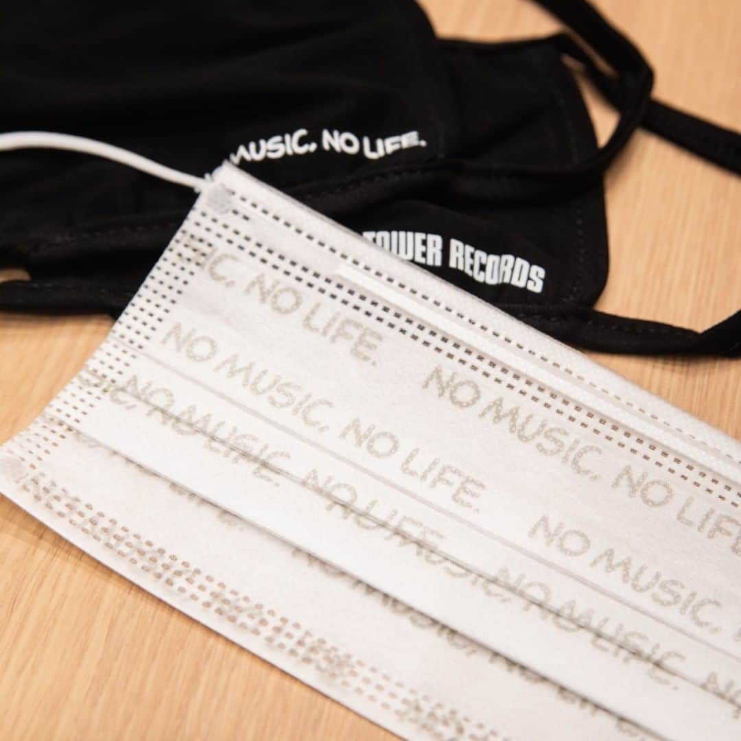 Flagsさんのインスタグラム写真 - (FlagsInstagram)「音楽好きの人にオススメのTOWER RECORDSオリジナルマスク。 「NO MUSIC,NO LIFE」のお馴染みのロゴがさりげなく入っています。 布マスクは伸縮性もあり、洗濯して何度も使えます。 ・ 【7-10F/TOWER RECORDS】 TOWER RECORDS マスク ブラック（2枚セット）：￥1,090+tax TOWER RECORDS 不織布マスク（ ７枚入）：￥1,091+tax ・ Flags（フラッグス） @shinjuku_flags ・ #Flags #タワーレコード #TOWERRECORDS #タワレコ新宿 #nomusicnolife #マスク #布マスク #オリジナルマスク #音楽好き #フラッグス #新宿フラッグス #新宿 #Shinjuku #新宿駅 #tokyo #買い物 #逛街 #禮物 #買買買 #日本旅遊 #日本時裝 #shoppingmall #departmentstore #japantravel #japanfashion #tokyotravel #도쿄 #신주쿠 #패션 #옷스타그램」8月19日 18時00分 - shinjuku_flags