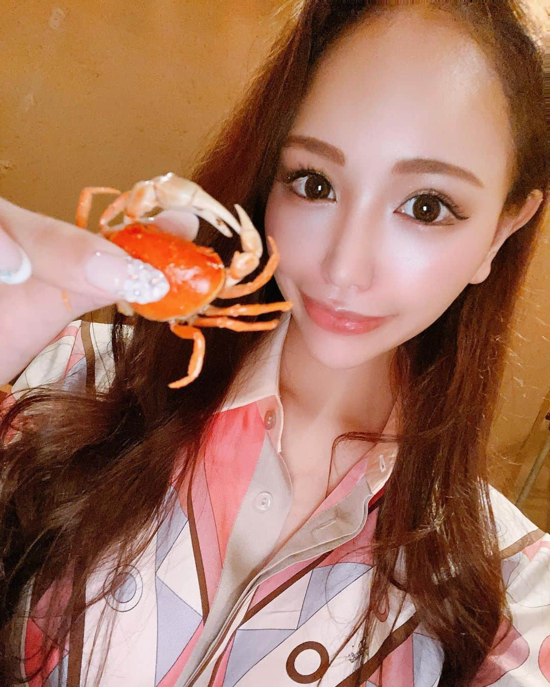 桜ゆみさんのインスタグラム写真 - (桜ゆみInstagram)「. 沢蟹まるかじり🦁🦀 食べるの怖かった〜👻 .」8月19日 18時11分 - yumi.sakura1111