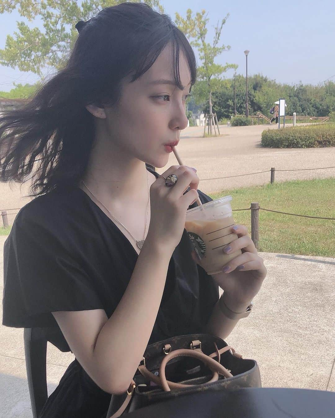 山田愛奈さんのインスタグラム写真 - (山田愛奈Instagram)「.  Cafe☕💭」8月19日 18時20分 - aina_yama