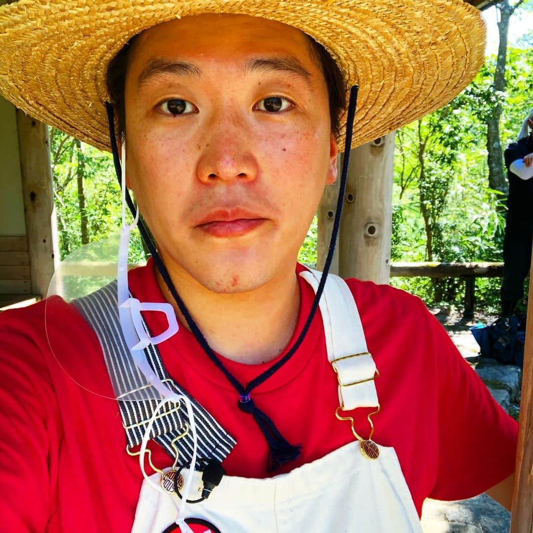 羽尻紘規のインスタグラム：「灼熱ロケ #灼ケ #シャケ」
