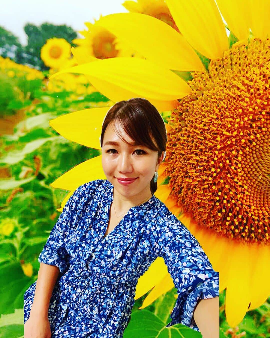 宮川紗麻亜さんのインスタグラム写真 - (宮川紗麻亜Instagram)「🌻 8月17日に無事に37歳を迎えました🐷🌟 たくさんのおめでとう🎉をありがとうございました✨  とても嬉しかったです🎶 プレゼントは常に受け付けてますよ〜🎁✨  今年はコロナがあり世界的に大変な状況な年ではありますが… 笑顔溢れる日々を過ごして行きたいと思います。  色んな経験を通して、今年もたくさんの方々と、素敵な出逢いがあります様に〜💛🧡  そして、少しでも若く見える様に… 若作り感が出ない様な若々しさを求めて、頑張りたいと思います！笑  今後とも、どうぞ宜しくお願い申し上げます‼️ #誕生日 #mybirtday #8月17日 #happybirthday #37歳 #夏生まれ #summer #宮川紗麻亜 #summermiyagawa #sunflower #サマーヒマワリ  今年はヒマワリ畑に行けなかったので、前に行ったヒマワリと合成しました🌻 2枚目のサマーヒマワリ、如何でしょうか😂？ 結構気に入ってます❤️」8月19日 18時55分 - sunflower__summer