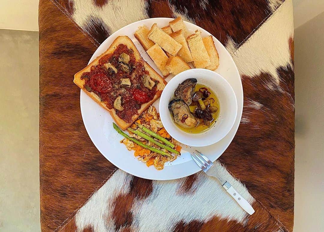 DJ mariennuのインスタグラム：「夕食　前　食🍽 #cooking」