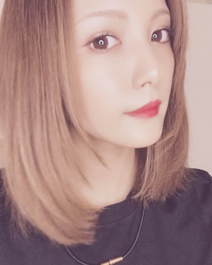 美沙玲奈のインスタグラム：「久々にカラコンつけてみた☻✨ 【2−WEEK Refrear BELTA】 ♥PINK BLOWN♥ ナチュラルにおめめ👀デカくなる最強。 詳細はハイライトに載せてる🐾  #カラコン #大人カラコン #ナチュラルカラコン #refrear #belta #natural #カラーコンタクト」
