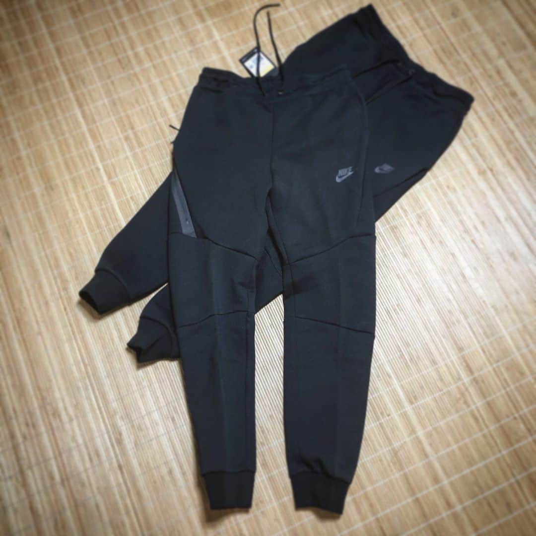 yukawaのインスタグラム：「. 今年もスウェットはNIKEで(°∀°) . カタチ変わるらしいから、とりあえず2枚げっと(°д°) . . .  . #fasion #服 #fasionista #服好きな人と繋がりたい  #sweat  #スウェット #ジャージ #nike #ナイキ #sports #photography #写真 #instapic #ファインダー越しの私の世界  #写真男子　#写真女子 #写真好きな人と繋がりたい  #おしゃれさんと繋がりたい  #2020ss」