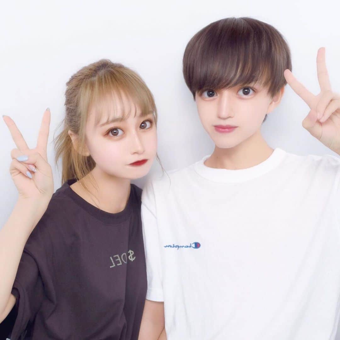 内海里来のインスタグラム：「弟様とプリクラ😳✌️﻿ ﻿ ﻿ ﻿ #姉弟 #ぷりくら #puribox」