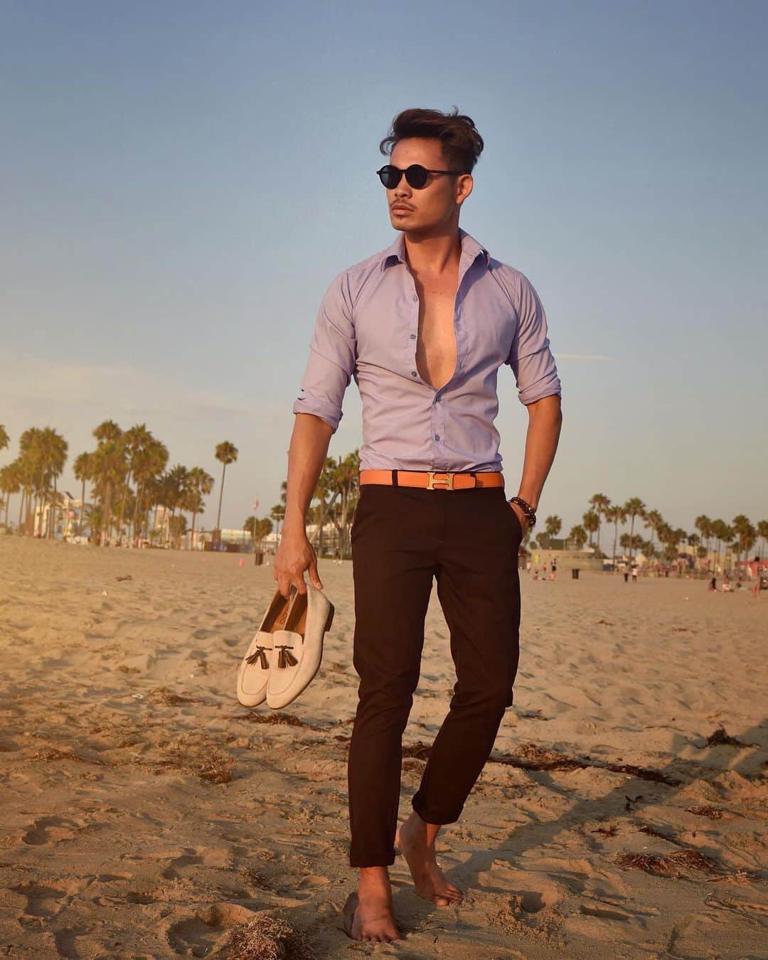 のインスタグラム：「It’s all about Details & Quality @christophercloos 💎 Timeless yet Modern, the Sunglasses from @Christophercloos💥that will dress up a contemporary outfit. Sophisticated , Elegant & Effortless style👌. 📸 @StylebyTommy」