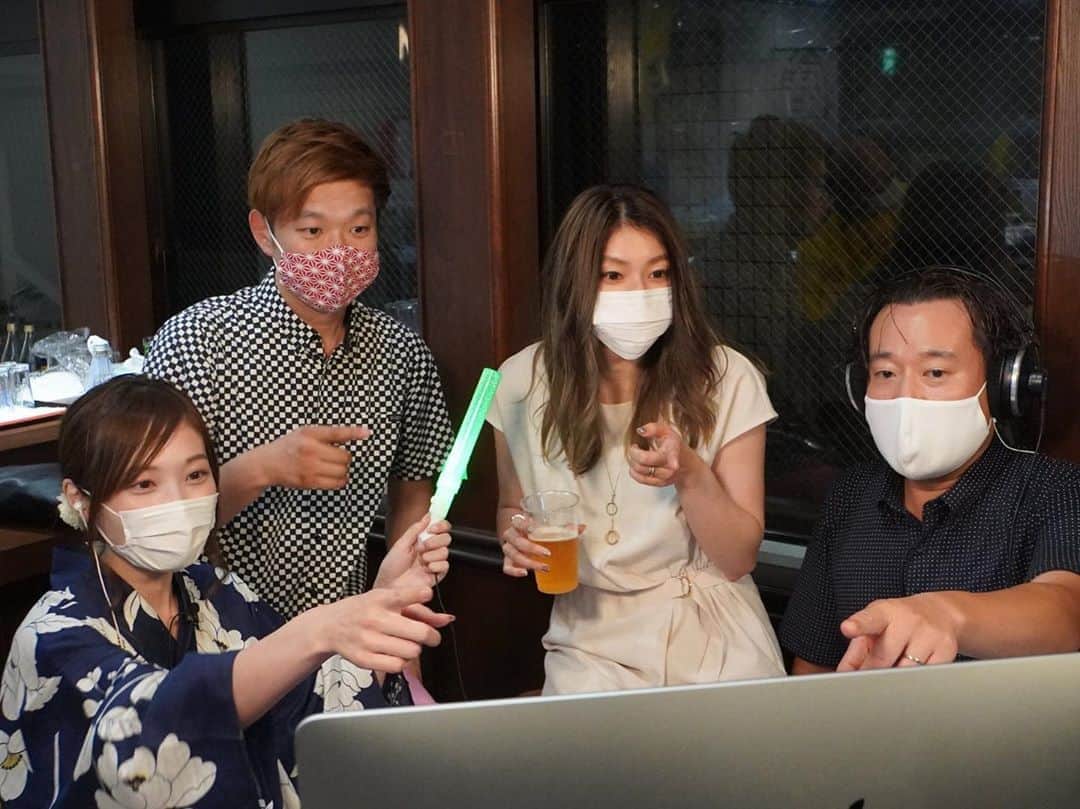 北川楓夏さんのインスタグラム写真 - (北川楓夏Instagram)「時差投稿すみません。 . 先日マティログさんの生配信に出演してきました💻 本来であれば竿灯期間中であった8/3〜8/6までの4日間、山王大通りのトラパンツビルの1階では山王屋台村が開催されていました。🐯 そこで4日間生配信していたマティログさんと真田かずみさん。 最終日にゲストで呼んでいただきました。✨ . というのも、その最終日までの生配信で「誰にゲスト出演してもらいたい？」というトークのときにリスナーのみなさんがわたしの名前を書いてくださったみたいで…😭✨ そのおかげで出演することができました🥺🙇🏻‍♀️ . 本当にありがたいことです、リスナーさんに名前を出していただけるなんて🥺💗 コツコツ頑張ってきてよかったなぁと思った瞬間でした！ いつも応援してくださるみなさん、ありがとうございます！！🙏🙇🏻‍♀️ . 生配信では相変わらず、下ネタ担当です🤣 もういつものことですね💦笑 マティログさんのYouTubeチャンネルでアーカイブも残ってますので気になる方は検索を🔍 . #akita #竿灯まつり #竿燈 #山王屋台村 #マティログ さん #マティチャンネル #生配信 #live #streaming #modelclubstella #真田かずみ さん #ちぇす #きり亭たん方 さん #ビートファイターace」8月20日 1時41分 - fuka.kitagawa