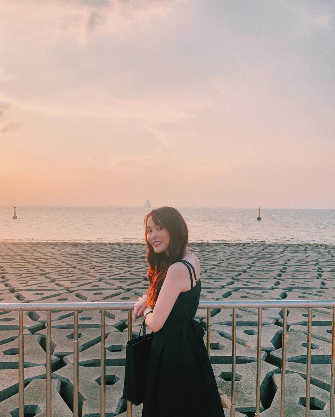磯田 ひかる(Hikaru Isoda) のインスタグラム：「海ほたる楽しい🏝 本当に毎日暑すぎてバテてる🤪」