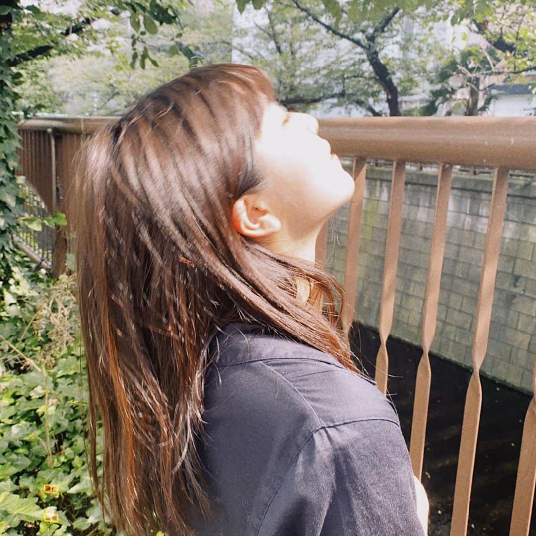 吉田莉桜さんのインスタグラム写真 - (吉田莉桜Instagram)「光合成。 #光合成 #髪明るっ？！」8月19日 20時29分 - yoshida_rio_official