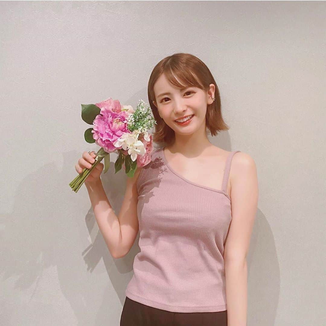 美女JAPANのインスタグラム：「どうも美女JAPANです！✨ ＊ ＊ 今回ご紹介するのはこの方‼️ ＊ ＊ 陽南子さん！@hinako_0525 ＊ ＊ とっても綺麗🙈💕 ショートもお似合い！！💕 ＊ ＊ 陽南子さんのアカウントには他にも素敵な投稿がたくさんあります！✨ ＊ ＊ 皆さんも是非チェックしてみてね🧸 ＊ ＊ 明日の投稿もお楽しみに！！ ＊ ＊  #色気 #可愛い #綺麗 #かわいい #写真集 #モデル #美肌 #笑顔 #スタイル抜群 #可愛い #可愛すぎ #会いたい #天使 #美女 #美人 #美しい #清楚 #スタイル #色白 #スタイル抜群 #美脚 #素敵 #カワイイ #応援」