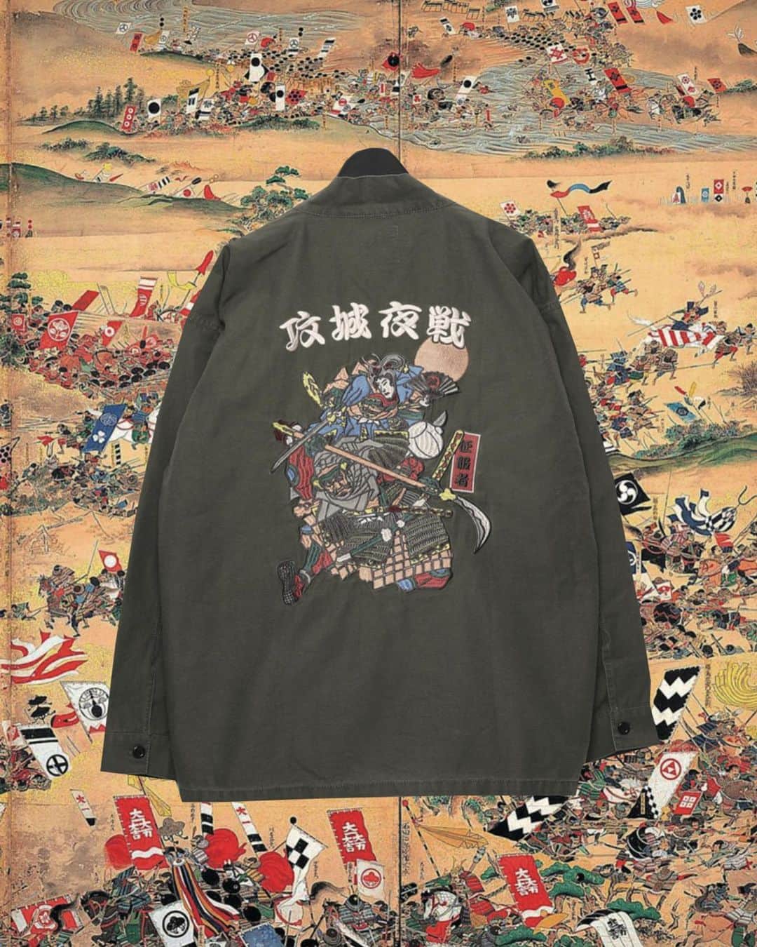 ヴァンキッシュのインスタグラム：「ㅤㅤㅤㅤㅤㅤㅤㅤㅤㅤㅤㅤㅤ ■攻城夜戦(The Siege Night Battle) Design Embroidery Military HANTEN Jacket[VWJ027] Size:S.M.L Color:Black.khaki JPY 20,900 (tax included) ㅤㅤㅤㅤㅤㅤㅤㅤㅤㅤㅤㅤㅤ Shop link bio！ ——————————————— ‪#VANQUISH #vanquishjp」