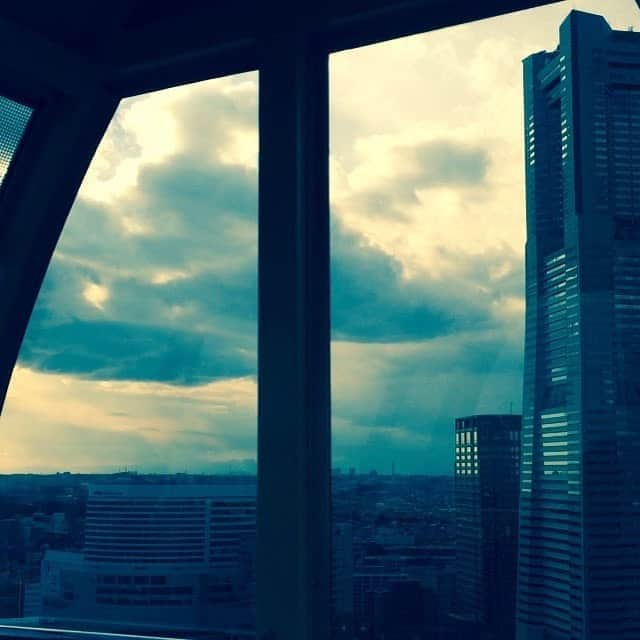 此ノ木よしるさんのインスタグラム写真 - (此ノ木よしるInstagram)「#yokohamacity #minatomirai #よこはまコスモワールド #コスモロック21 #yokohama #横浜 #みなとみらい」8月19日 21時15分 - y_konogi