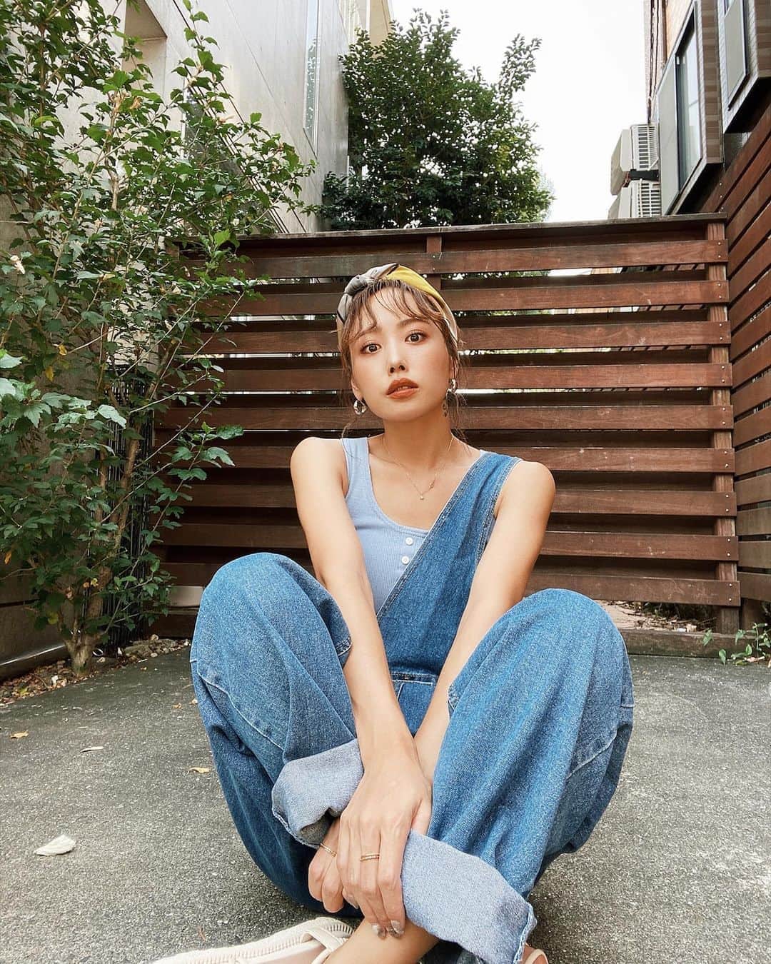 三方美穂さんのインスタグラム写真 - (三方美穂Instagram)「ふふふっ これにきーーめたっ🧡 いくつになっても仲良しでいたいもんです😙 #惚気 #遠距離 #遠距離恋愛 #ニコニコ #オーバーオール #スカーフアレンジ #夏コーデ」8月19日 21時23分 - mihomikata