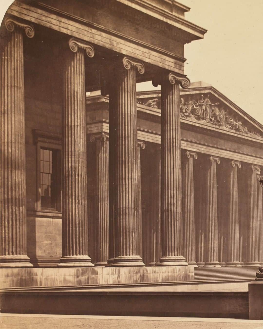 大英博物館さんのインスタグラム写真 - (大英博物館Instagram)「📸 It’s #WorldPhotographyDay 📸  This early photo of the Museum was taken by Roger Fenton in 1857.   Have you taken any pictures in our galleries? We’d love to see them – tag our location to be featured on our page 📍  Can’t wait to get snapping in the Museum again? Book tickets at britishmuseum.org/visit  #BritishMuseum #WorldPhotoDay #RogerFenton」8月19日 21時28分 - britishmuseum