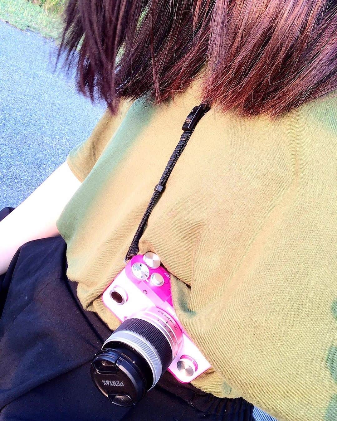 正田美里（みさみさ）さんのインスタグラム写真 - (正田美里（みさみさ）Instagram)「いつからこういう景色が落ち着くようになったんだろ。昔は当たり前のものが今では心地良い。 カメラを持って出かけてみたよ📷  #PENTAX #pink #カメラ女子 #田舎の景色が好き」8月19日 21時37分 - misamisaupiupi