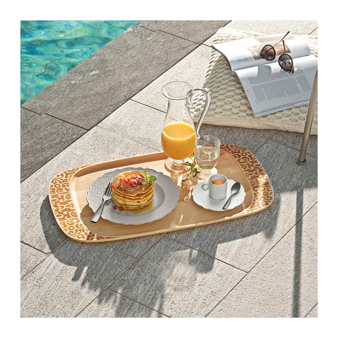 のインスタグラム：「Surround yourself with beauty this summer. Add a touch of grace to your outdoor breaks and dive in the swirls hidden in every piece of the Dressed en Plein Air collection. With @marcelwanders, elegance is in the details.」