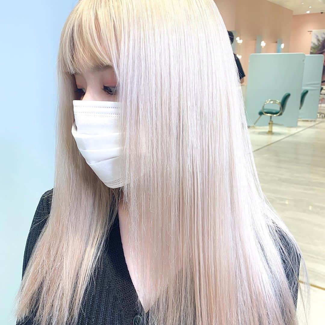 原涼香のインスタグラム：「𝐖𝐡𝐢𝐭𝐞 𝐛𝐥𝐨𝐧𝐝 🤍🤍 上品なSpecialハイトーン❤︎ ㅤㅤㅤㅤㅤㅤㅤㅤㅤㅤㅤㅤㅤ ㅤㅤㅤㅤㅤㅤㅤㅤㅤㅤㅤㅤㅤ」