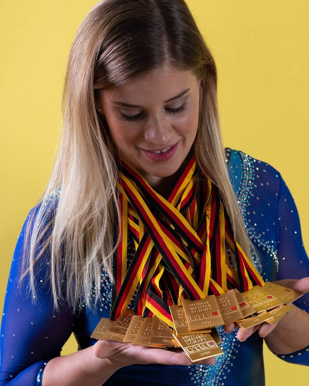 エリザベト・ザイツのインスタグラム：「22x German Champion 🤩  (2010-2019) #deutschemeisterschaft #Rekordmeisterin #eliseitz #turnen #gymnastics #proud  #nationalteam #roadtotokyo2021 #olympicgames #neverstopfighting」