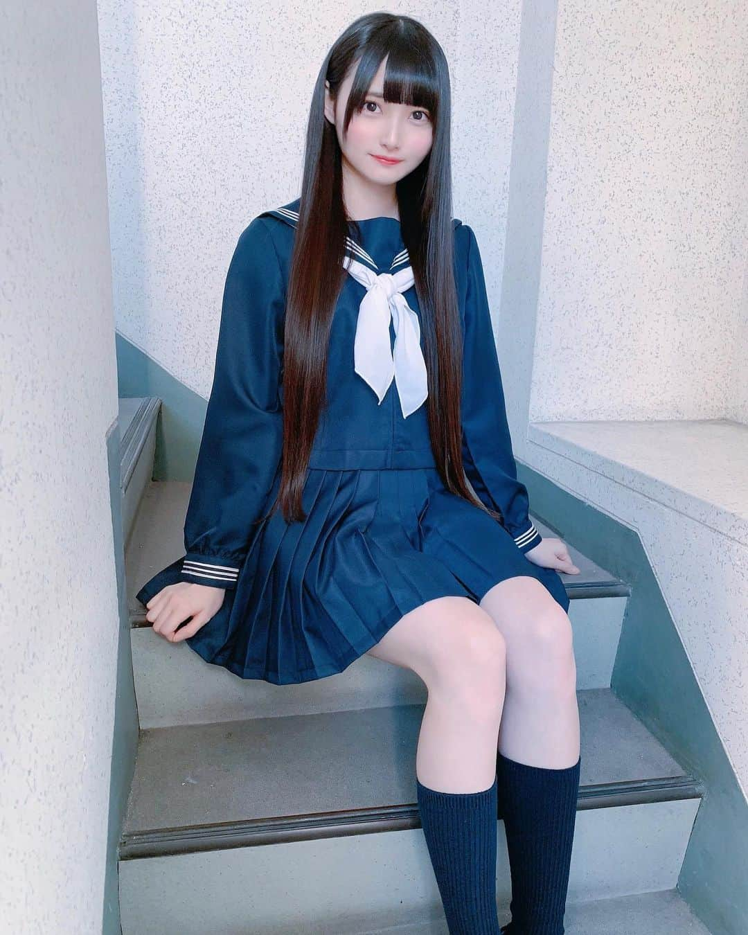 虹のコンキスタドールさんのインスタグラム写真 - (虹のコンキスタドールInstagram)「#制服 #jk #セーラー服 #かたおかみゆ #圧倒的かたおかみゆ」8月19日 22時18分 - 2zicon