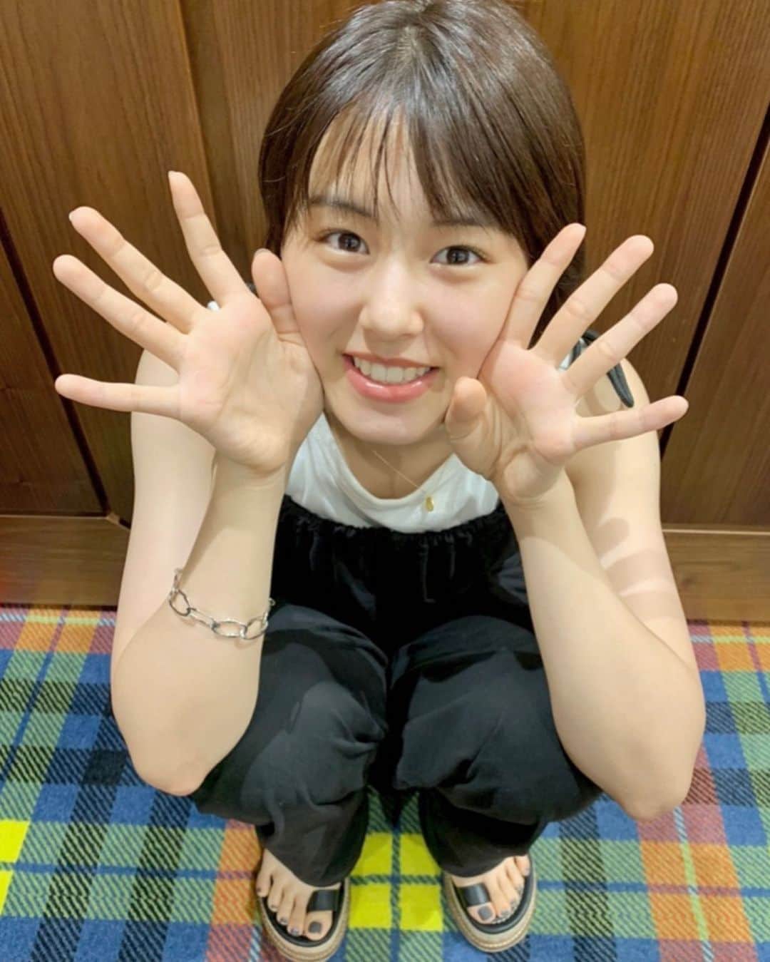 竹内愛紗のインスタグラム：「. . 突然ですがお知らせがあります✨ ドラマ｢未満警察ミッドナイトランナー｣今週土曜日放送の第9話に、再びさやかが戻ってきます👏 第4話では自分は警察官に向いてないと思い、新たな道を選んださやか。 そんなさやかが第9話で復活します😊 そしてそして、事件の真相は…!? 皆さん、お楽しみに🌟 . . #未満警察#ミッドナイトランナー#第9話#0822」
