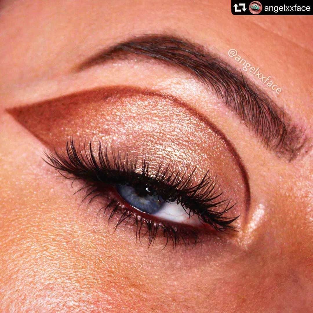 Palladio Beautyさんのインスタグラム写真 - (Palladio BeautyInstagram)「That shine 😎✨ #repost by @angelxxface 👼🏼wearing our Liquid Eyeshadow in shade Sunstone 😻 . . Get your shade for 20% OFF on PalladioBeauty.com  use code LE20  . . . • t a g s • #eyeshadowtutorial #makeuppictorial #eyelook #eyeshadowlook #eyelooks #lashesfordays #makeuplooks #creativemakeup #makeupvideos  #pastelmakeup #eyeshadowtutorial #softglam #wakeupandmakeup #underratedglam #undiscoveredmuas #makeupideas」8月19日 23時42分 - palladiobeauty