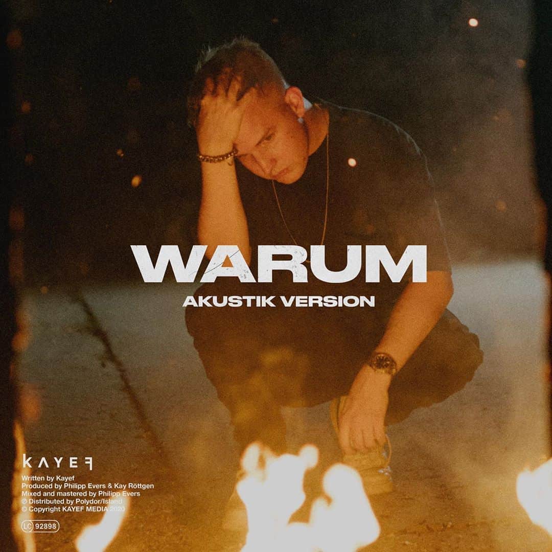 Kayefのインスタグラム：「Morgen Nacht um 23:59 überall! #WARUM Akustik Version 🔥 Ist wunderschön geworden 🙌🏻❤️🎹」