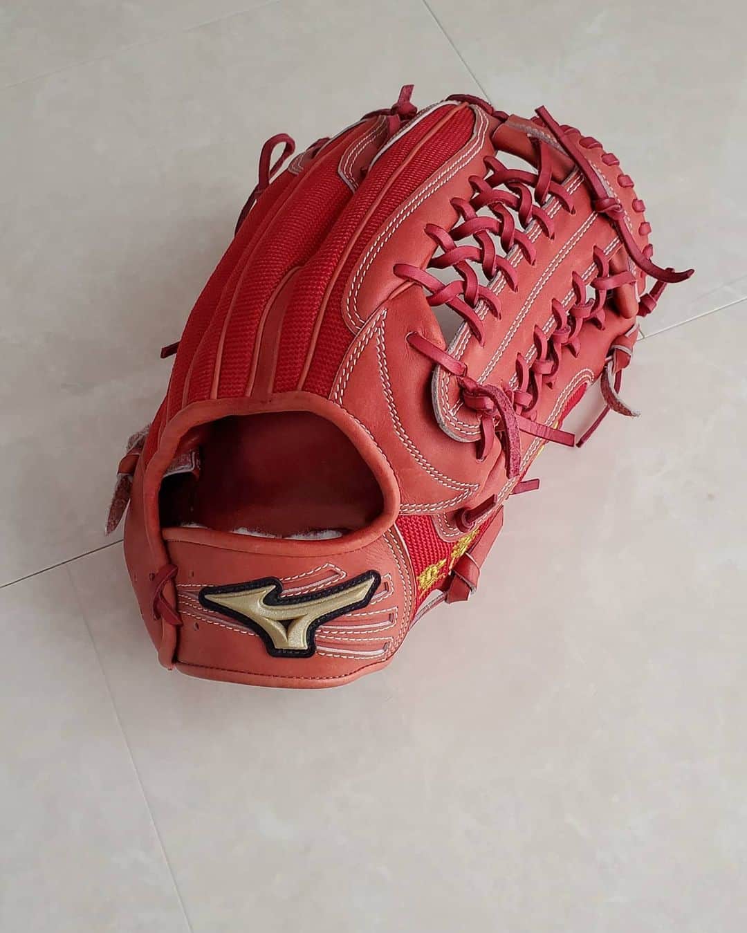 ミズノ 聖澤諒モデル グローブ ミズノ 聖澤諒モデル グローブ 野球用品専門店スワロースポーツ ミズノ