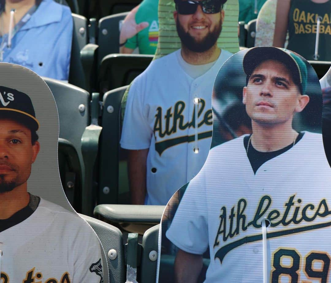 G-Eazyさんのインスタグラム写真 - (G-EazyInstagram)「Card board cut out G at the @athletics coliseum right behind the dug out! Yeeee!」8月20日 9時45分 - g_eazy