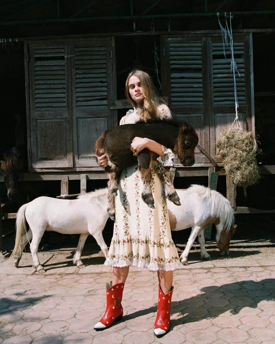 のインスタグラム：「There’s no horsing around when it comes to romantic dresses from #Sretsis Visit link in bio and all Sretsis Boutiques today to shop the latest drop from #SretsisPF20! #PF20TheLastUnicorn」
