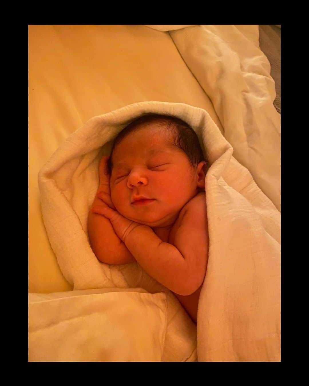 ジェシー・カーマイケルさんのインスタグラム写真 - (ジェシー・カーマイケルInstagram)「New Baby Alert!!! Our second boy is here! Say Hello to Miles Holiday Lankford Carmichael ❤️🦁🙌 @taralank you are a True Miracle Maker Xoxoxox x 8 +1」8月20日 10時41分 - jesseroyal