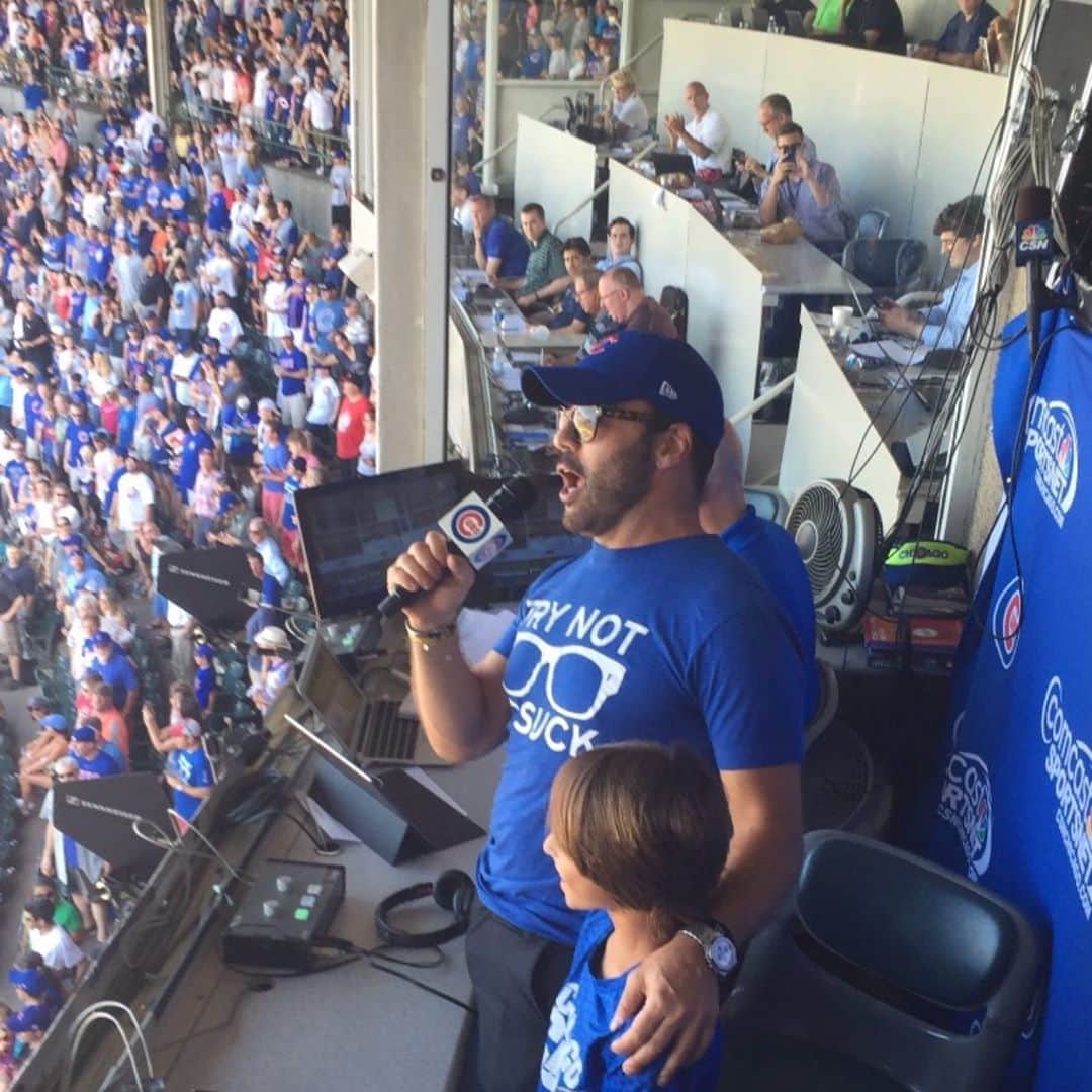 ジェレミー・ピヴェンのインスタグラム：「Let’s play two today @cubs ! I miss all this ... see u guys soon #chicagocubs」
