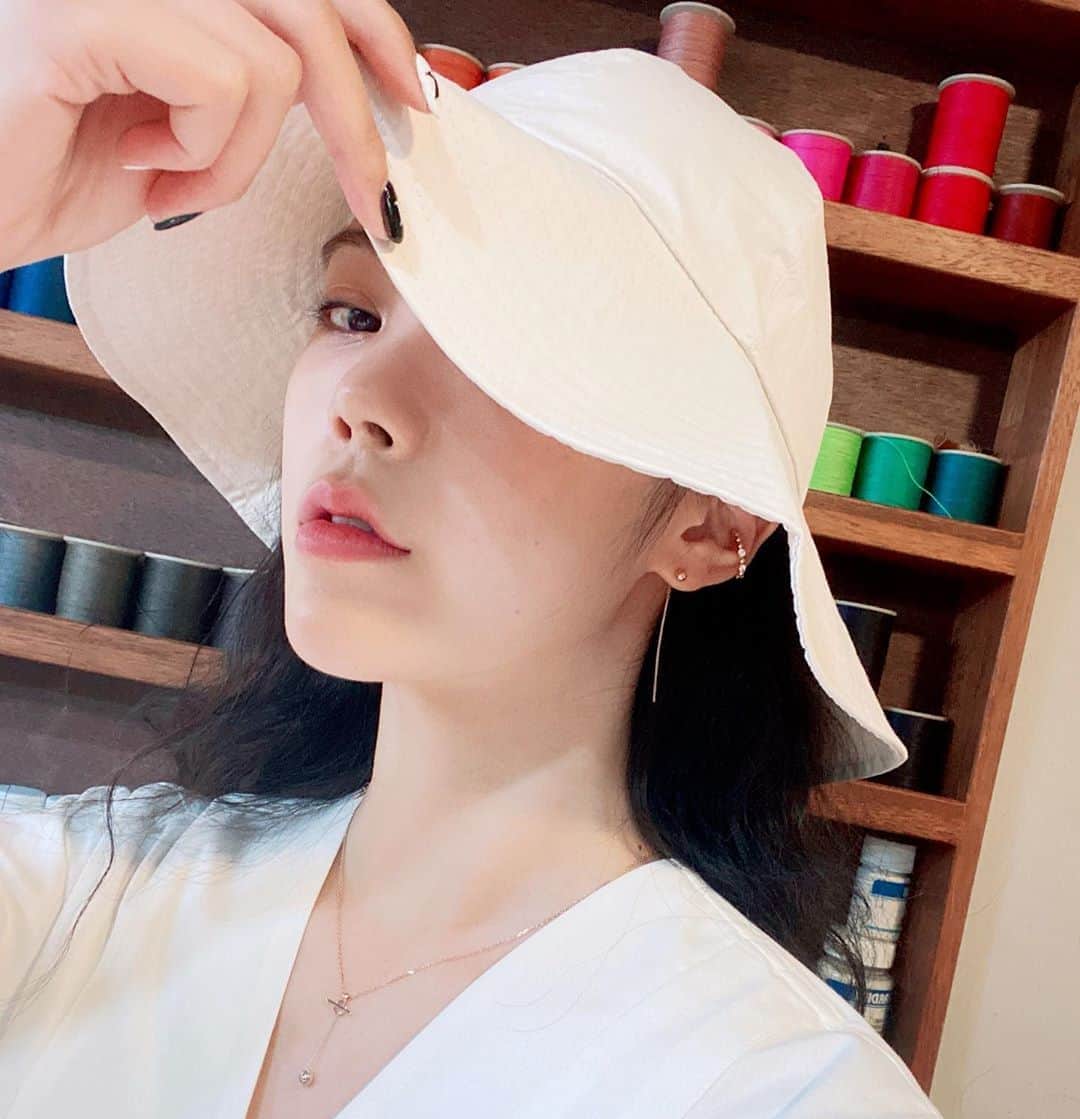リジ のインスタグラム：「✨」