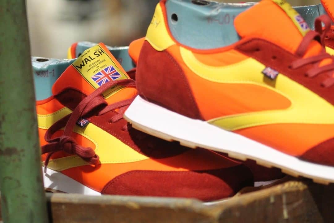 ウォルシュのインスタグラム：「Final Pairs remain in our Horwich Orange 😍 . . . #normanwalshuk #normanwalsh #britishmanufacturing #madeinbritain #ukmfg #shoes #footwear #sneakers」
