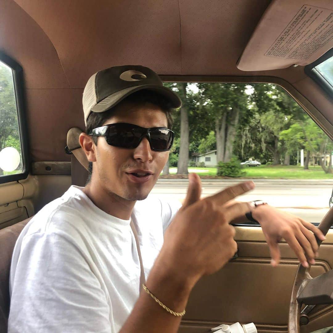 ジェイク・イラーディのインスタグラム：「Happy birthday @gaspar.ramirezz 🎉🎉🎉 Been all over with you and we been slidin since day one 💯 Love ya G 🖤」