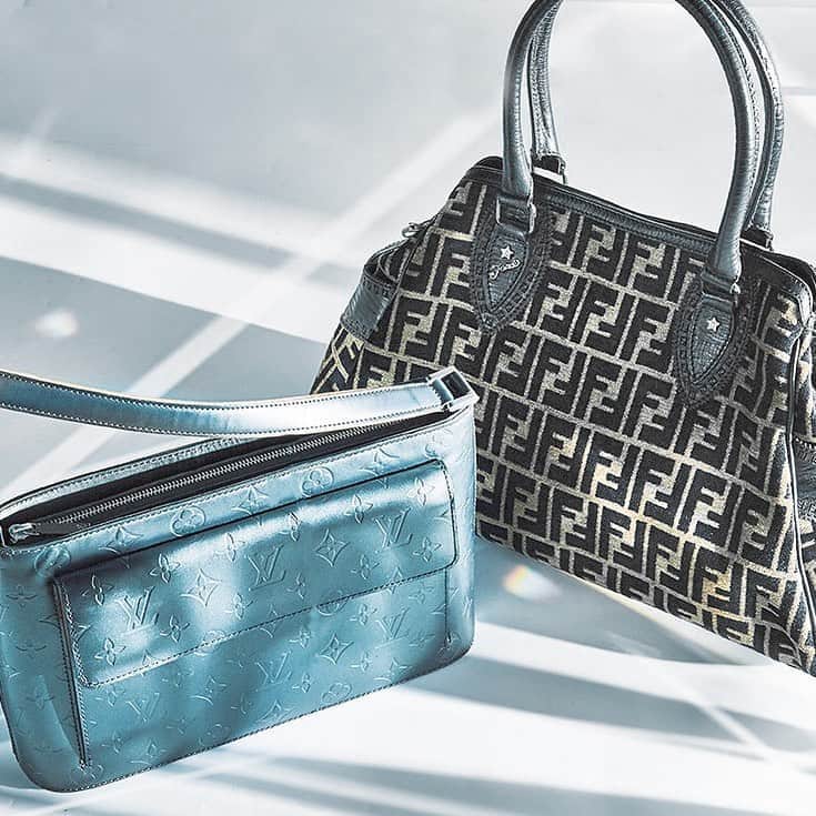 GILTのインスタグラム：「Hear that? This vintage sale is calling your name. Shop #FENDI and #LouisVuitton in the link in bio.」