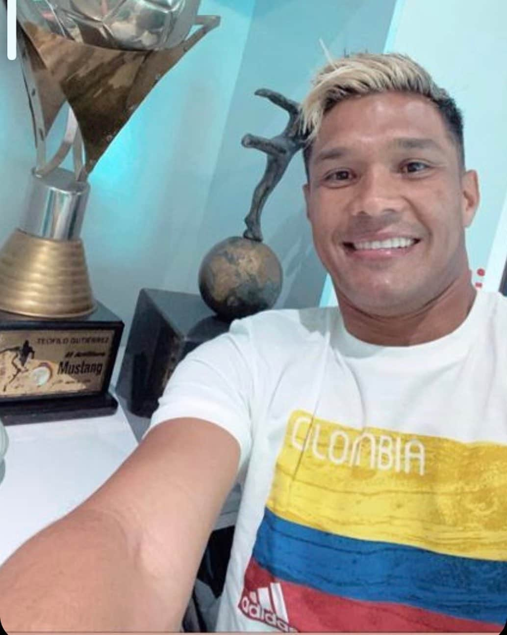 テオフィロ・グティエレスさんのインスタグラム写真 - (テオフィロ・グティエレスInstagram)「@adidasco @fcfseleccioncol #asisomos🇨🇴」8月20日 4時21分 - teogutierrez_