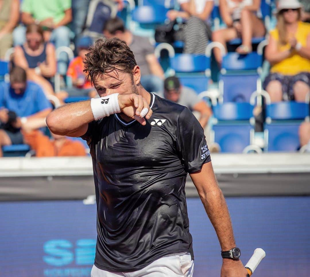 スタニスラス・ワウリンカさんのインスタグラム写真 - (スタニスラス・ワウリンカInstagram)「Focus to the next round ! ♟😏🎾💦🎯💪🏻🖤 #prague #fight #trusttheprocess #stantheman 📸 @ziracz」8月20日 4時43分 - stanwawrinka85